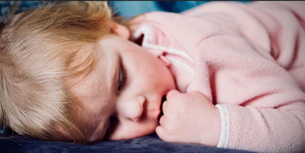 three-reasons-why-your-toddler-wakes-at-night-snoozeshade-australia